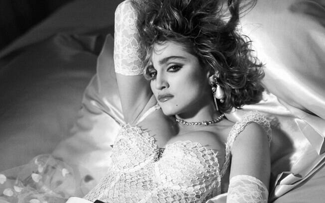 Imbatível, com décadas de carreira Madonna já foi homenageada com mais de cinquenta álbuns de tributos as suas músicas