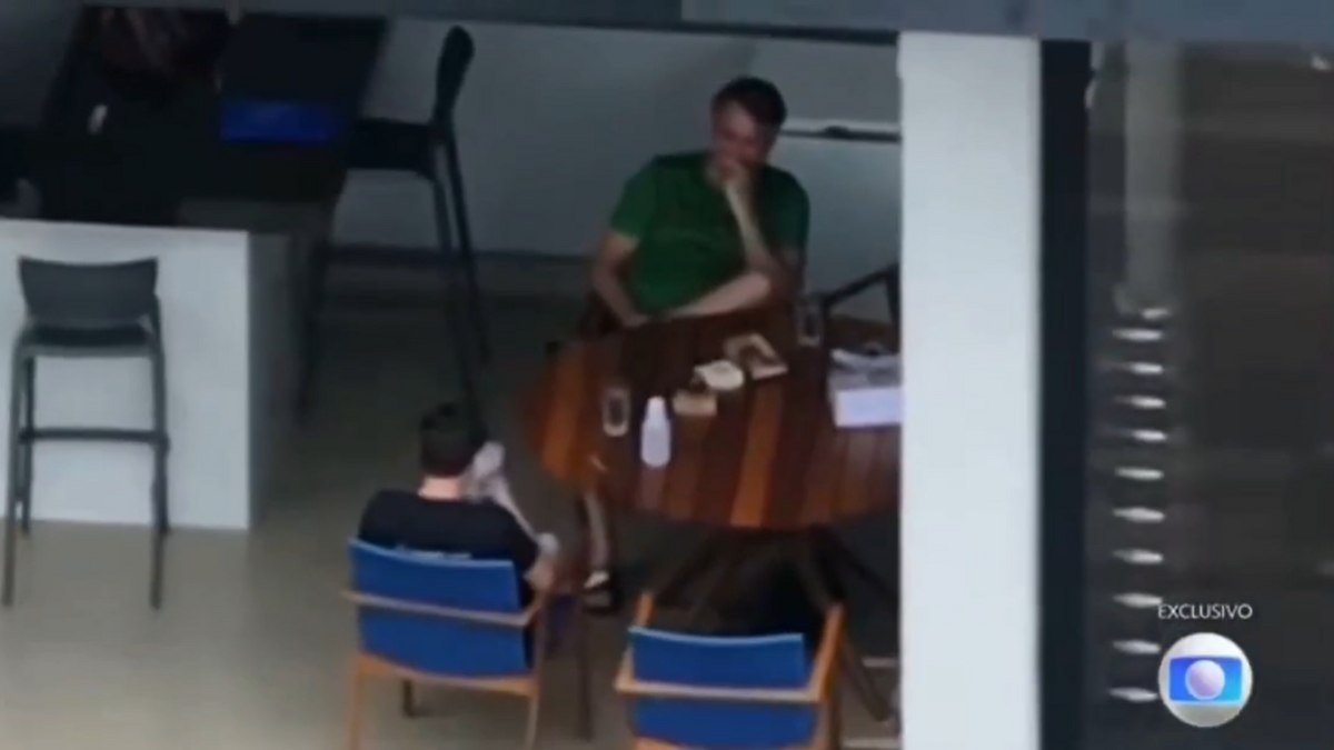 Nikolas Ferreira fez visita ao ex-presidente Jair Bolsonaro