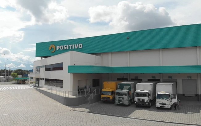 Incêndio em galpão da Positivo agrava crise financeira da empresa