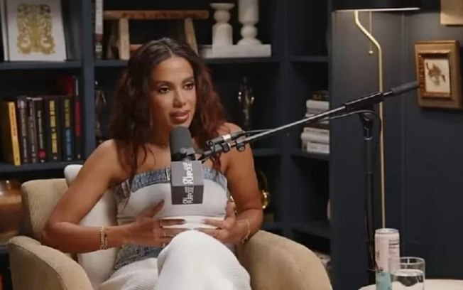 Anitta fala sobre uso de camisinha e desejo de engravidar