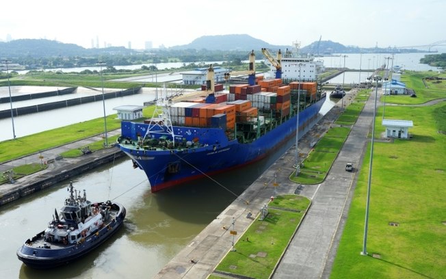 Canal do Panamá prevê receita recorde em 2025