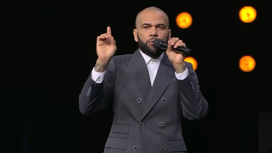 Daniel Alves durante culto na Guatemala