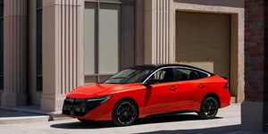 Recall do Nissan Sentra 2026 troca para-brisa com bolhas