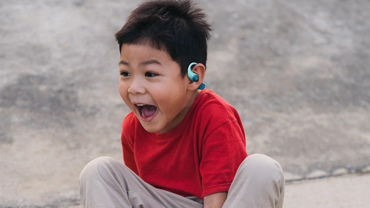 JBL lança novo fone infantil que não entra no ouvido