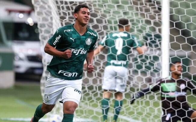 Líder em convocados para Seleções de base, Palmeiras tem jovem chamado pelo Canadá Líder em convocados para Seleções de base, Palmeiras tem jovem chamado pelo Canadá
