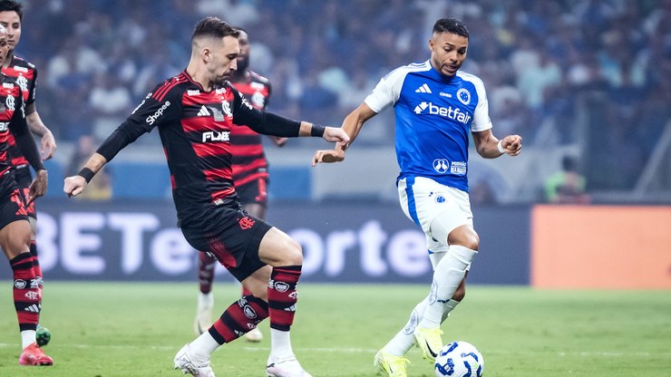 Com gol de Gabigol, Cruzeiro bate Flamengo no Brasileirão