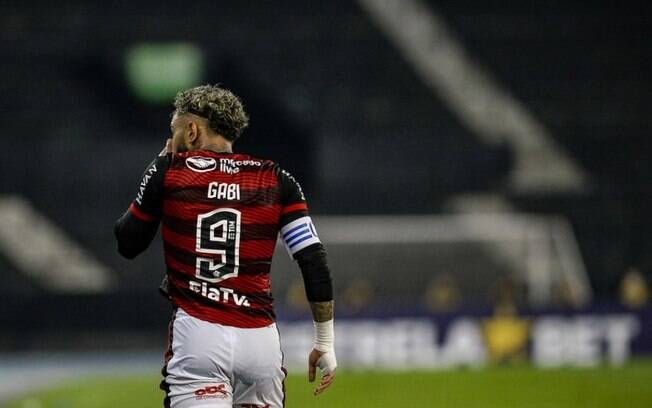 Gabi 'entende' função contra o Botafogo e abre leque de formações para Paulo Sousa no Flamengo