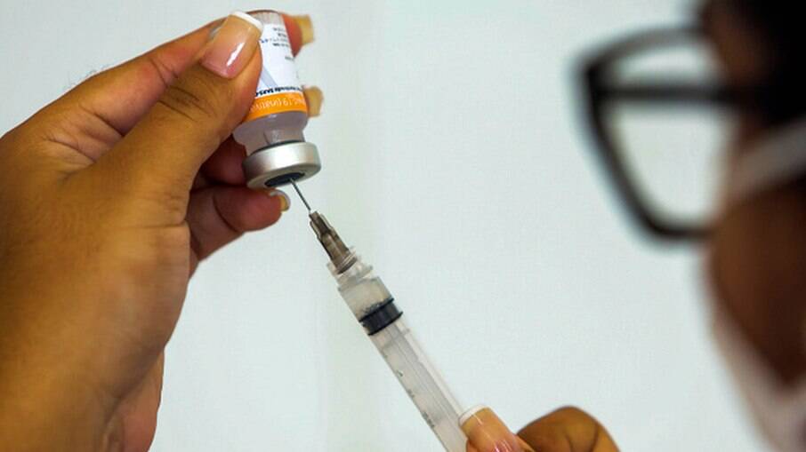 2° dose da vacinação contra a Covid-19 é suspensa em Natal por falta de vacina