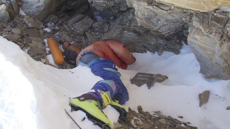 Corpo congelado de montanhista deixará o Everest após 30 anos