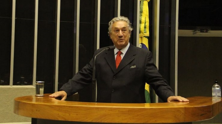 Morre Cláudio Mortari, lendário treinador de basquete brasileiro