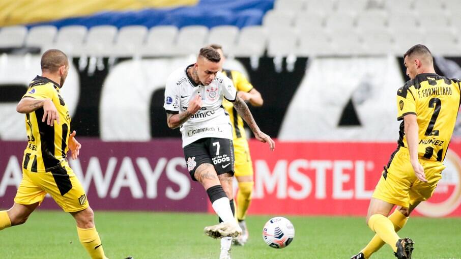 Corinthians visita o Peñarol pela Sul-Americana