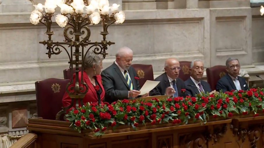 Lula na Assembleia da República, parlamento português
