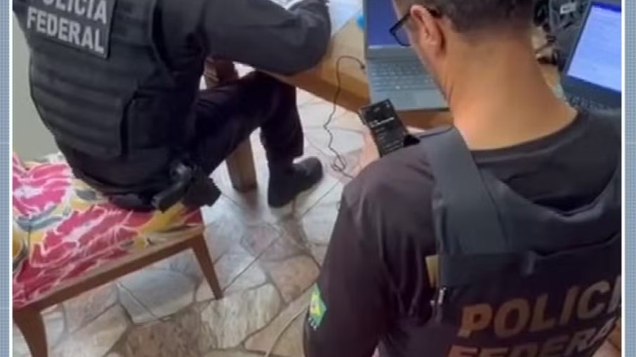 A polícia alerta que pais e responsáveis precisam acompanhar de perto a navegação de crianças e adolescentes na internet A polícia alerta que pais e responsáveis precisam acompanhar de perto a navegação de crianças e adolescentes na internet