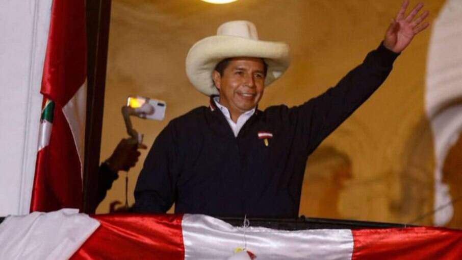 Oposição peruana fica aquém dos votos para derrubar Castillo