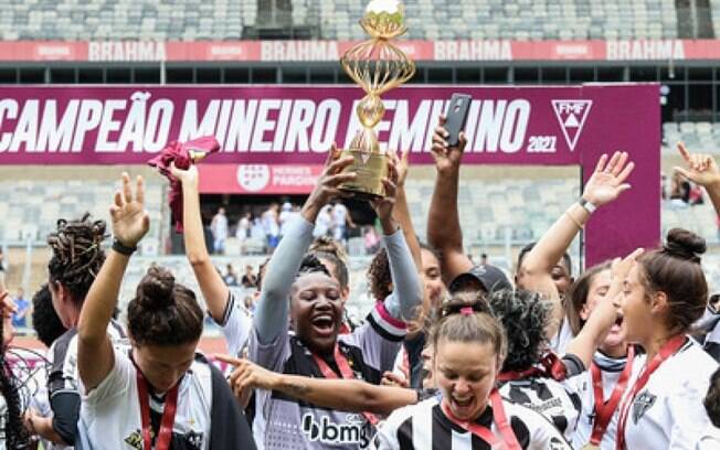 Vingadoras, time feminino do Galo, derrota o Cruzeiro e leva o bicampeonato mineiro