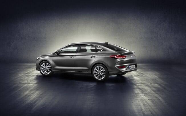 Hyundai i30 Fastback entra no nicho de mercado dos modelos médios, espaçosos e com apelo esportivo 