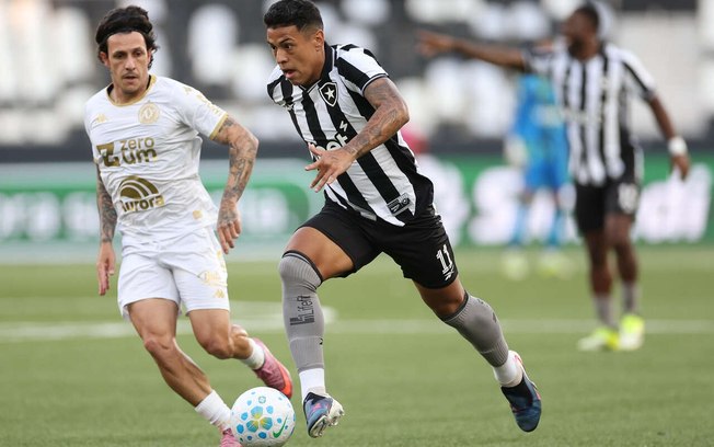 Martins pode se despedir do Botafogo nesta semana