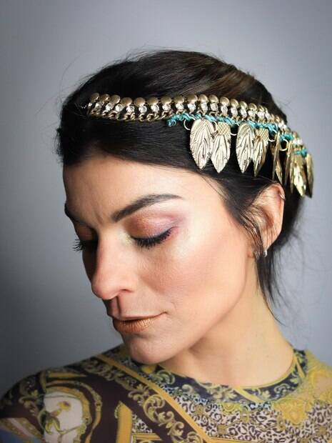 Atriz e ex-Malhação, Joana Balaguer exibe as tendências de moda, make e cabelo para aproveitar o Carnaval 2019 em Portugal