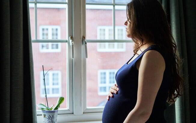 Para as grávidas, os cuidados com higiene e isolamento social devem ser redobrados