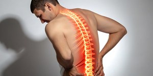 Dor nas costas pode ter origem no cérebro, alerta médico