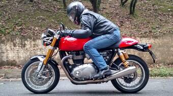 Triumph Thruxton é uma verdadeira Café Racer. Gabriel Marazzi avalia