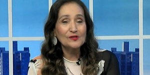 Sonia Abrão ganha novo cenário para o "A Tarde é Sua"