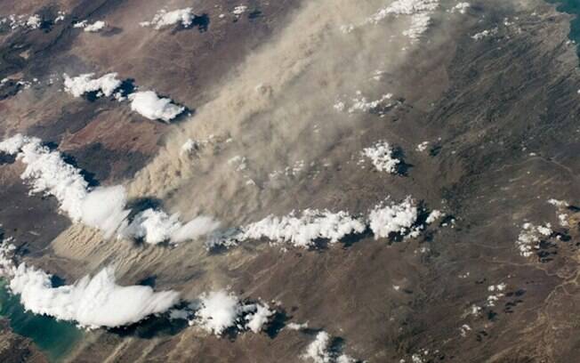 Uma grande tempestade de poeira pode ser vista no sul da Argentina em 7 de março de 2020