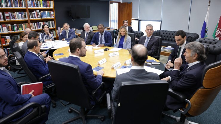 União
e DF fazem acordo para salvar BRB com empréstimo de R$ 6 bi
