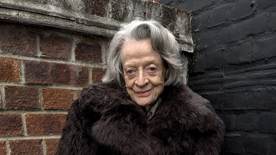 Maggie Smith morre aos 89 anos