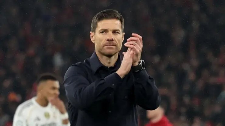 "Por um fio": Xabi Alonso tem condição para seguir no Real Madrid