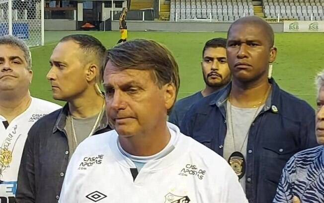 Bolsonaro vai a jogo do Santos