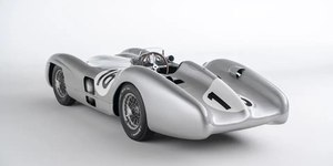 Carro icônico da Mercedes usado na F1 vai a leilão; confira valor
