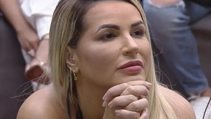 Deolane atuava como caixa
do PCC, aponta investigação