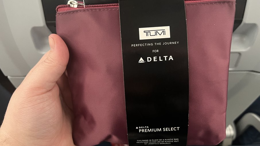 O kit foi feito para a Delta com itens essenciais de viagem da Grown Alchemist
