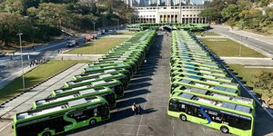 Ônibus elétricos avançam, mas infraestrutura ainda é desafio