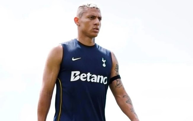 Richarlison ainda não decidiu se permanecerá no Tottenham para a próxima temporada