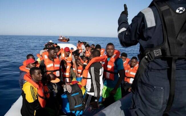 Imigrantes estariam tentando fugir da Líbia.