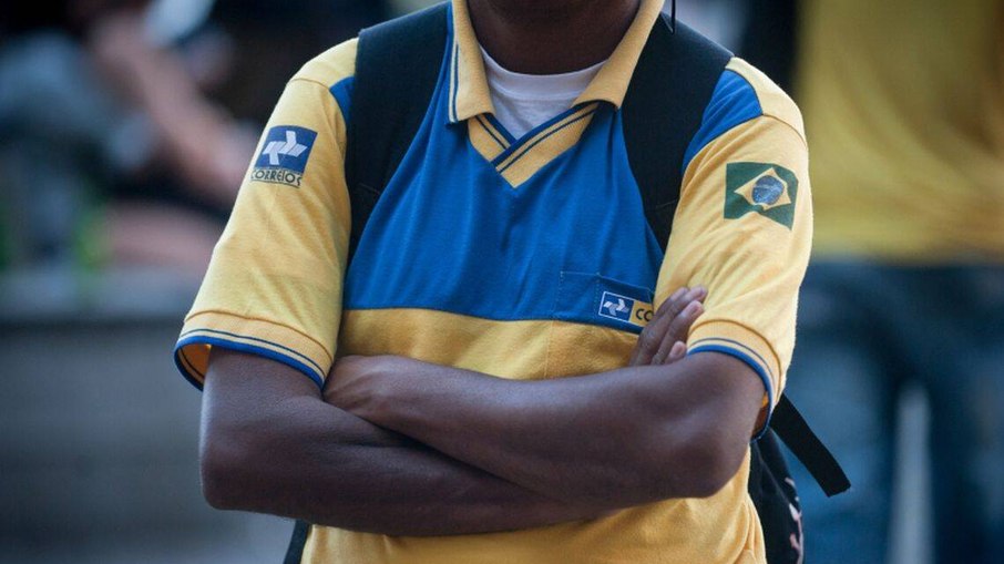 Funcionário dos Correios