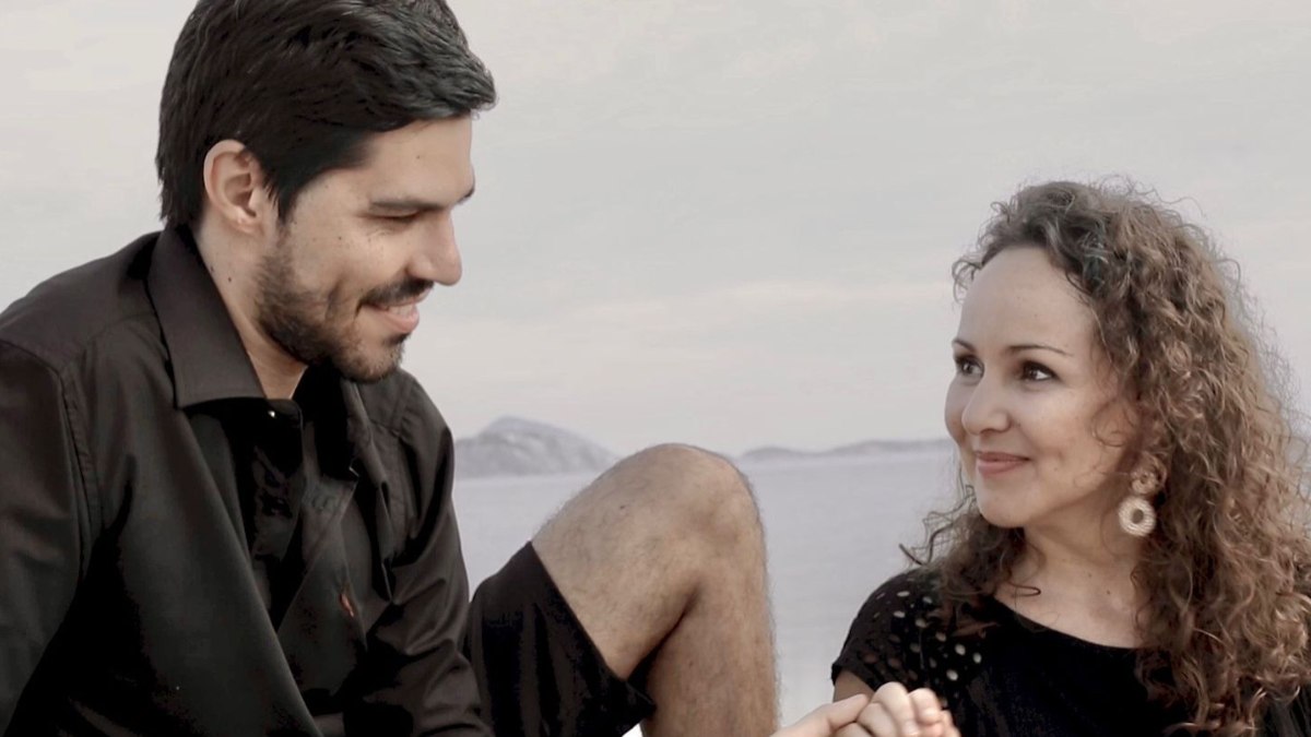 Curta “Virtualidade”, de Marta de Oliveira Torres Curta “Virtualidade”, de Marta de Oliveira Torres