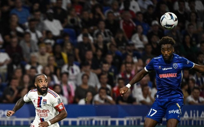 Lyon x Angers: onde assistir e prováveis escalações da partida da Ligue 1