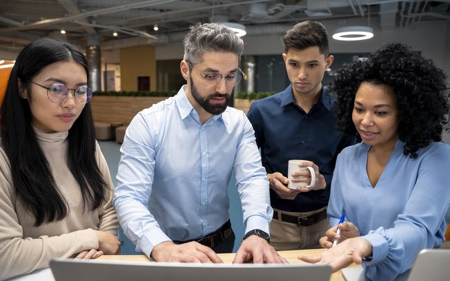 IA nas empresas: liderança e capacitação determinam sucesso IA nas empresas: liderança e capacitação determinam sucesso