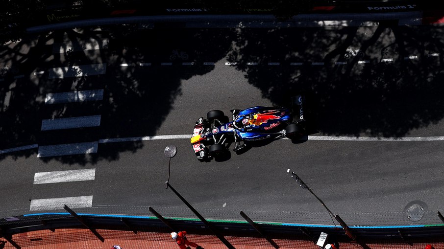 Max Verstappen abandonou GP de Mônaco logo na 1ª volta