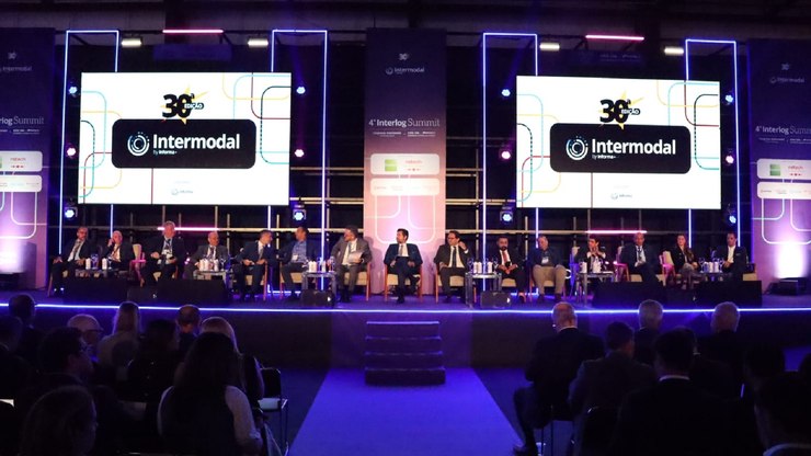 Tecnologia nas rodovias promete virar o jogo no transporte