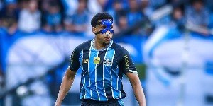 Wallace lamenta empate do Grêmio no Gre-Nal: “Não merece estar aí”
