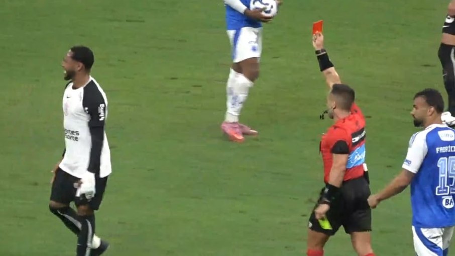 José Martinez foi expulso durante a derrota do Corinthians para o Cruzeiro