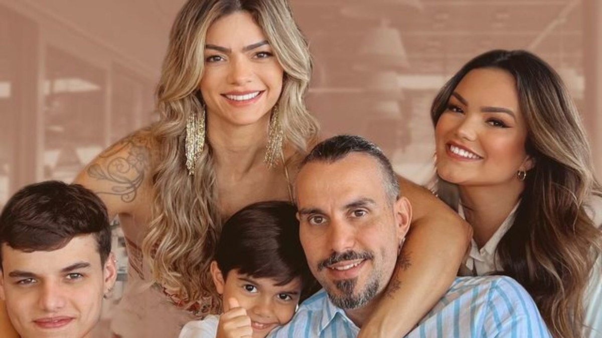 Internautas notaram indireta de Kelly Key em postagem com família