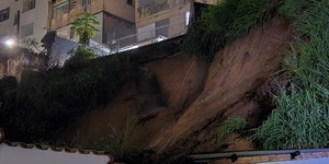 Ao menos 22 pessoas morrem durante chuvas em Juiz de Fora e Ubá