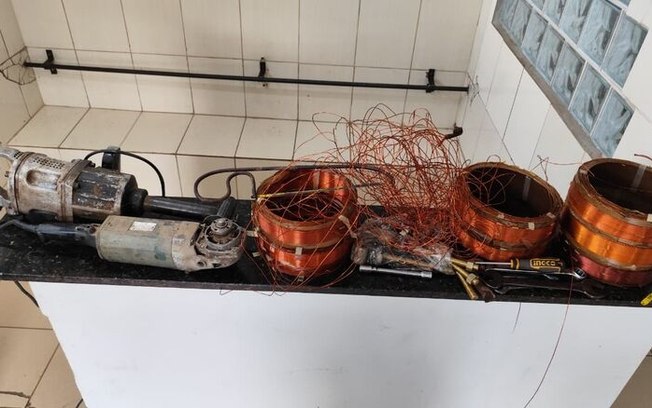 Suspeito é detido após ser encontrado escondido no mato com materiais furtados de empresa em São Carlos