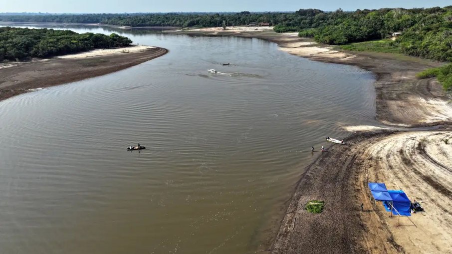 Seca histórica causa impacto na vida dos moradores do Amazonas 