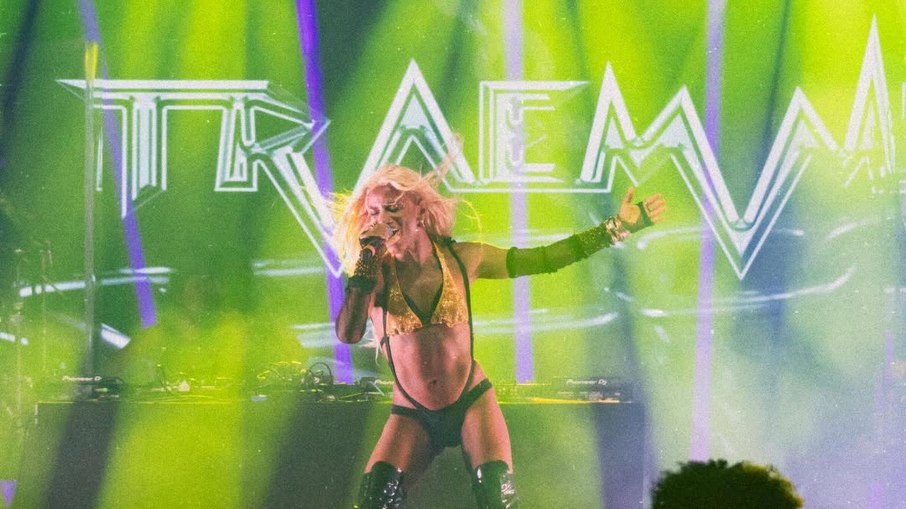 Traemme se apresenta no bloco Agrada Gregos, em São Paulo